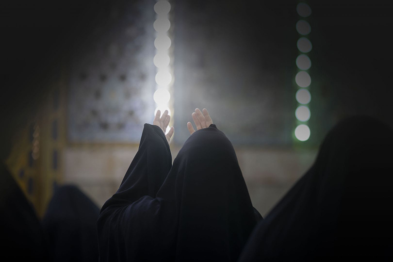 الإمام الخامنئي (دام ظله): التوبة والإنابة من المكتسبات العظيمة لشهر رمضان