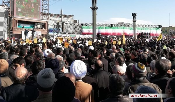 مسيرات تجديد الولاء تنطلق في طهران وسائر المدن الايرانية 