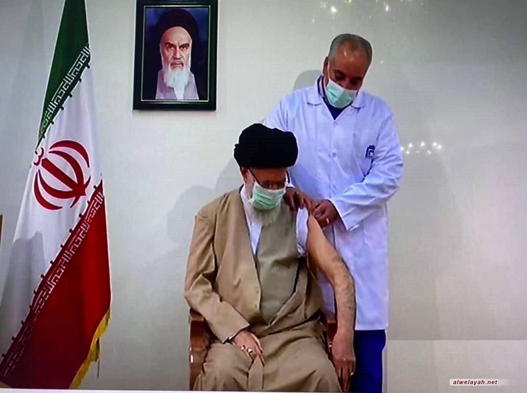 4 رسائل مهمة لتلقي قائد الثورة اللقاح الإيراني المضاد لكورونا