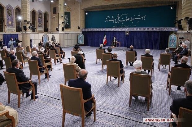 خلال لقاء مع أعضاء مجلس تشخيص مصلحة النظام؛ قائد الثورة الإسلامية: طريق علاج العداوة هو الصمود