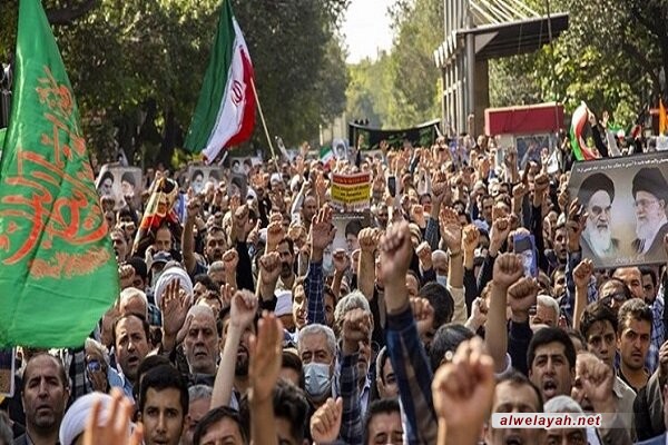 عقب صلاة الجمعة؛ مسيرات حاشدة للشعب الإيراني في جميع أنحاء البلاد لإعلان الاشمئزاز من الأعداء