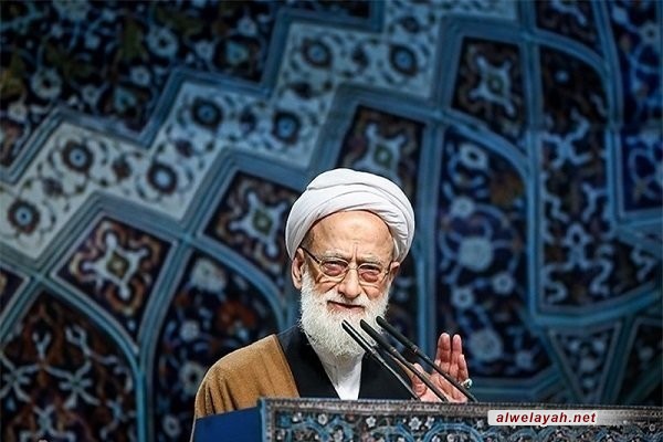 إمام جمعة طهران يشيد بدور الحرس الثوري ويؤكد أن العالم لم ير منه سوى الأعمال الإيجابية