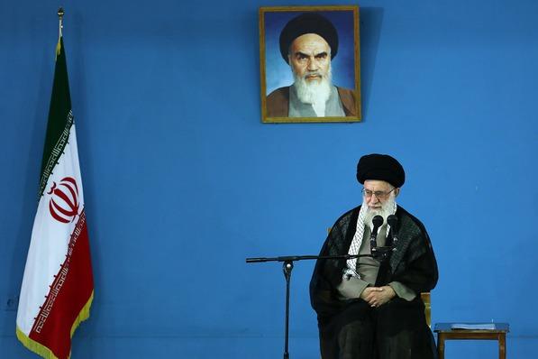 الإمام الخامنئي: أميركا لن تستطيع عرقلة تقدم الشعب الإيراني