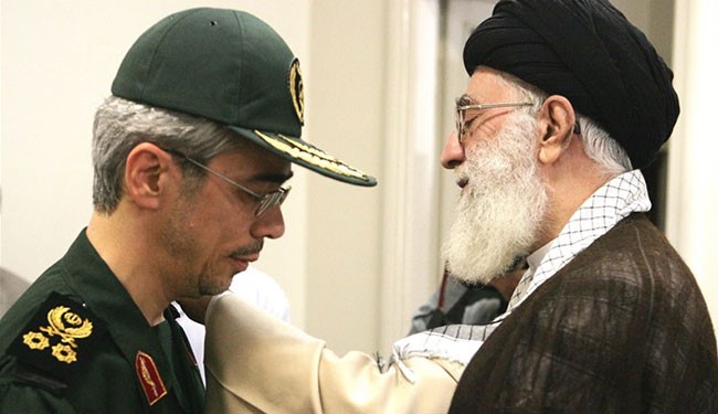 قائد الثورة الإسلامية يعين اللواء باقري رئيسا لهيئة أركان القوات المسلحة