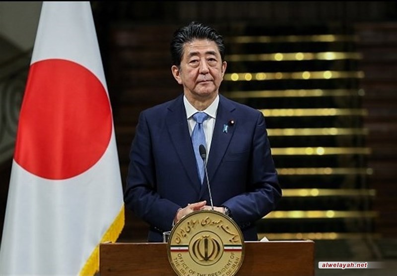رئيس الوزراء الياباني يشيد بفتوى سماحة قائد الثورة بشأن حرمة السلاح النووي