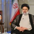 رئيسي: الثورة الإسلامية ماضية في طريقها إلى الأمام بثبات رغم كل الفتن